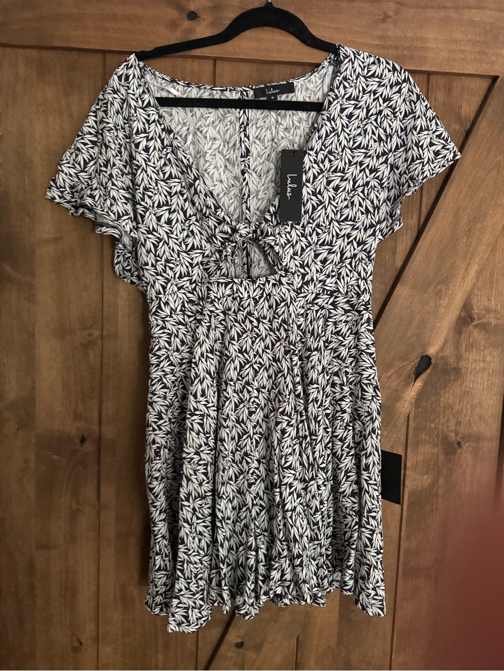 Lulu's Navy & White Leaf-Print Tie-Front Romper